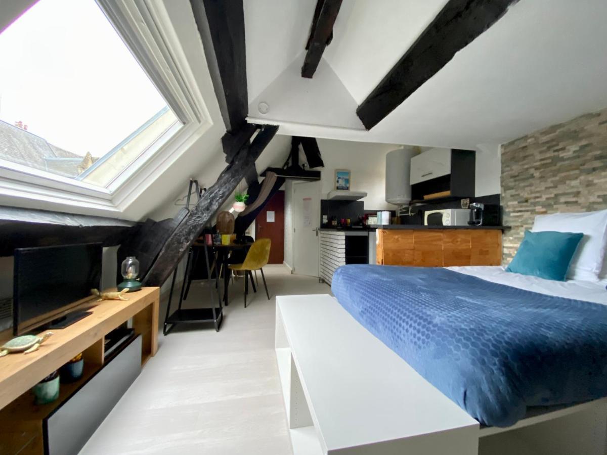 Mon Saint-Martin - Appart'Hotel - Coeur De Bayeux Bagian luar foto